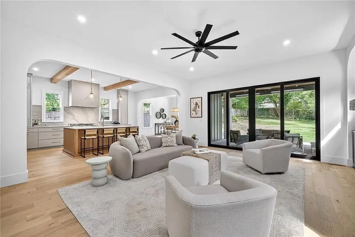 Professional home staging in Metro Atlanta by Design2Sell –– 9 areas